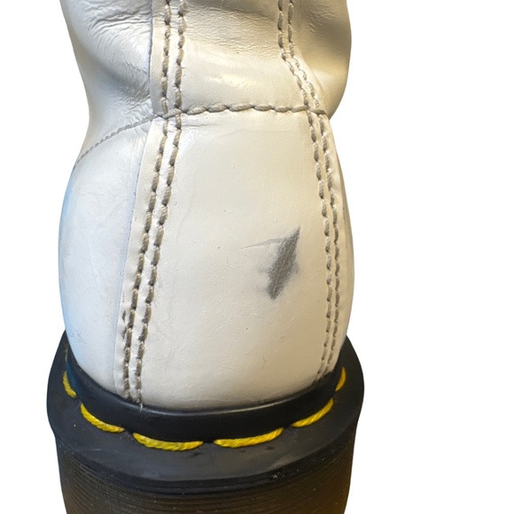 Dr Martens 1460 White Leather Combat Boots Women’s 7 | Iconic 8-Eye Style - Picture 8 of 15
